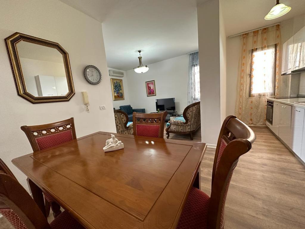 Vollga Four Seasons Apartment Durrës Eksteriør bilde
