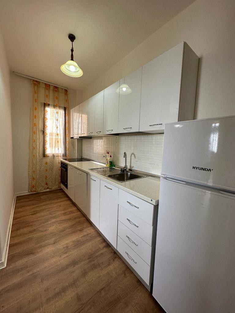 Vollga Four Seasons Apartment Durrës Eksteriør bilde